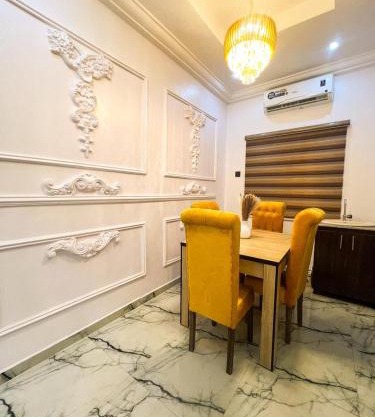 FS Luxury Apartment