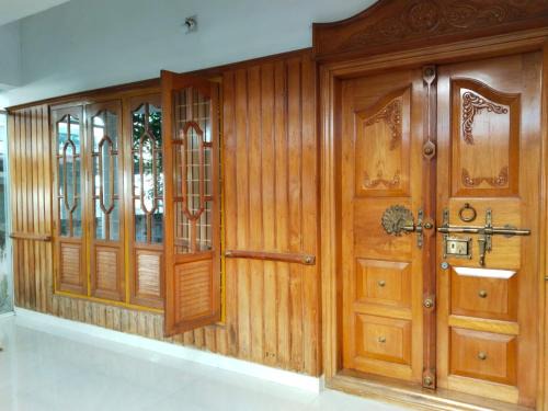 Full AC 4bhk townhouse, 10 mins from Kochi airport