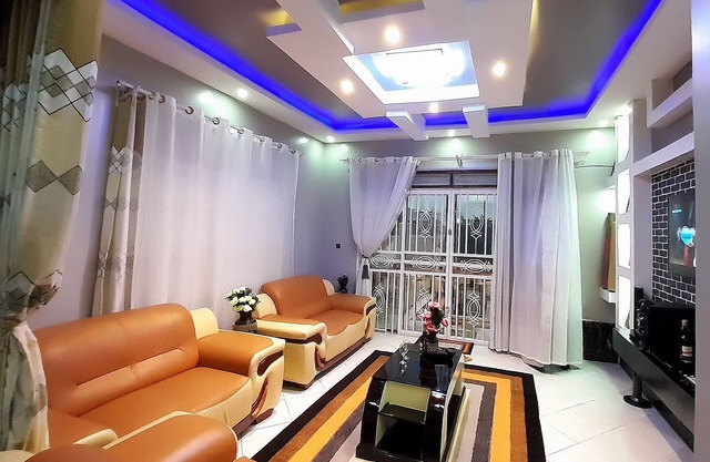 Full Apartment With Free WiFi, Free Laundry, Free Airport PickUp