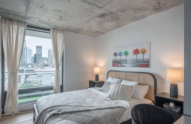 FULL City View High-rise modern new living