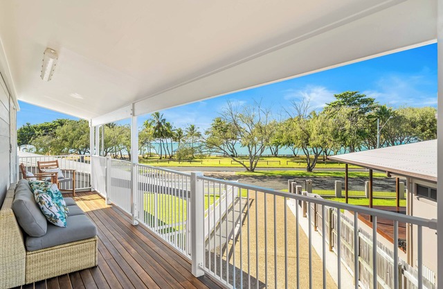 Full House, Units 1 & 2 Anna & Barry at Beachside Mackay at Lamberts Beach, AU