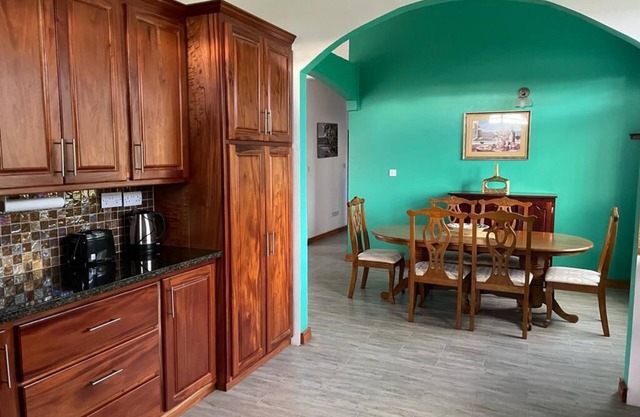 Fully air-conditioned 4-bedroom villa with WiFi in Roseau