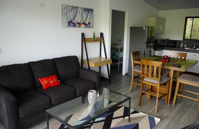 Fully equipped 2-bedroom apartment in Playa Hermosa with WiFi, AC and parking