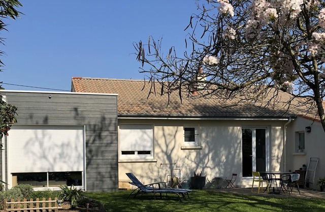 Fully equipped house with beautiful garden