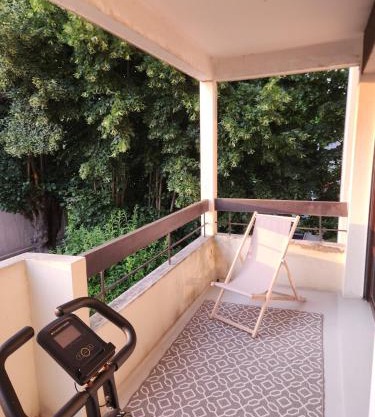 Fully-equipped large studio with terrace