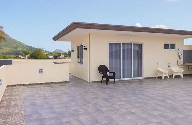 Fully Equipped Rooftop house with private terrace in Beau Bois, St-Pierre, Moka