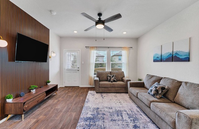 Fully Fenced yard with Amazing Amentities