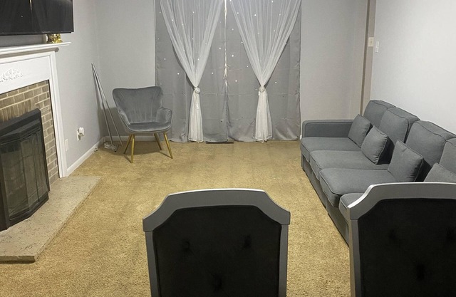 Fully Furnished room in single family house