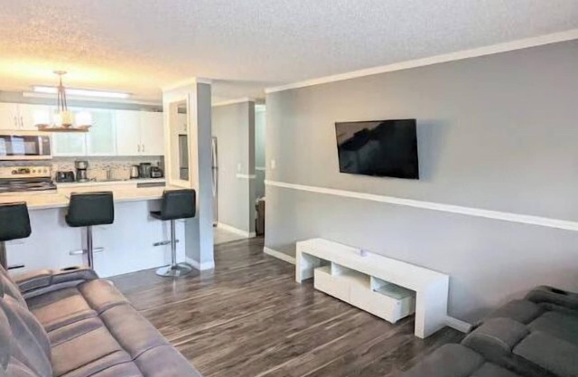 Fully furnished 2 bedroom condo w/ free parking on premises