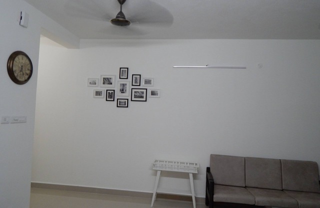 Totalmente amueblado nuevo apartamento tendrá todos los requisitos previos de una casa moderna.