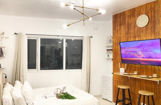 Fully furnished condo in Quezon City