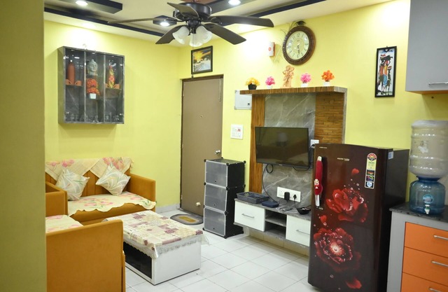 Fully furnished family/friendly cozy 2-bedroom apartment with AC, WiFi