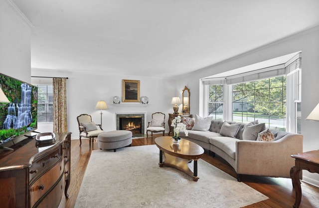 Fully furnished Grosse Pointe City rental