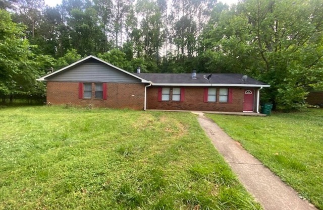 Fully Furnished Minutes from Downtown