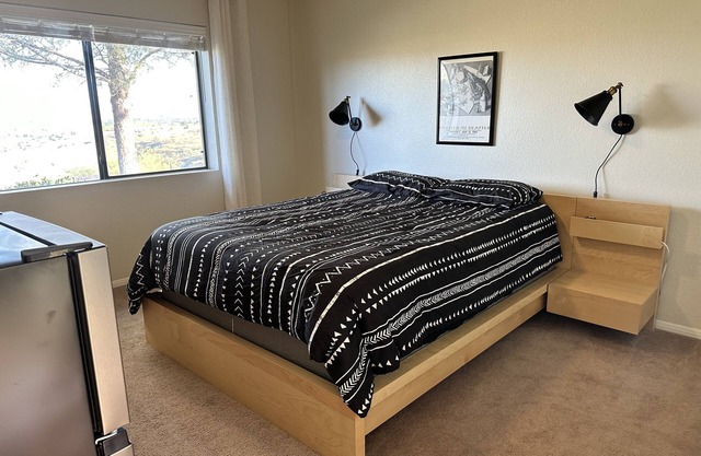 Fully-Furnished Studio within Our Home. Enjoy Panoramic Views and Desert Beauty
