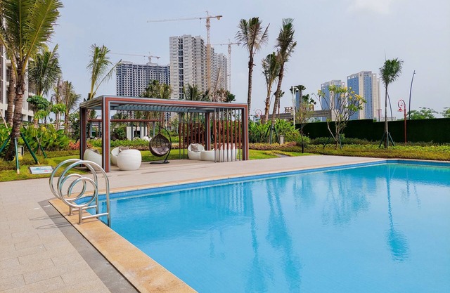 Fully Furnished With Modern Design 2Br At Sky House Bsd Apartment