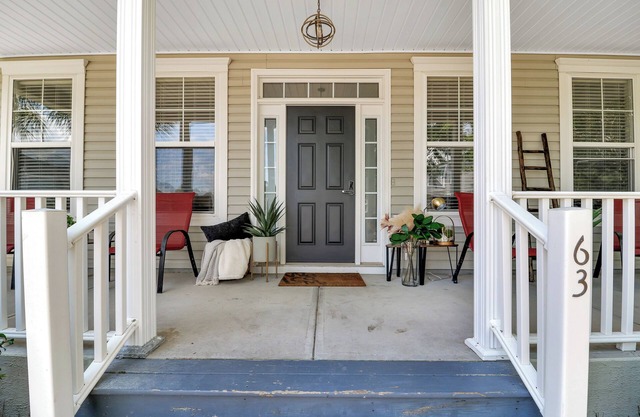 Fully Remodeled Bluffton House with In-law Apartment for Large Groups