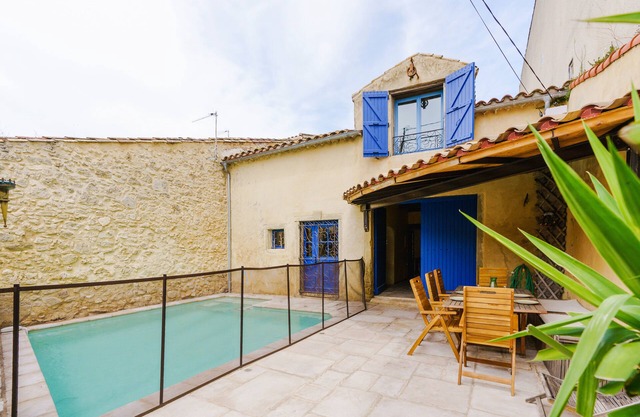 Casa francesa del siglo XIX totalmente renovada con piscina privada y patio interior