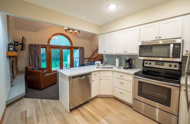 Fully Renovated Condo - Sleeps 9!