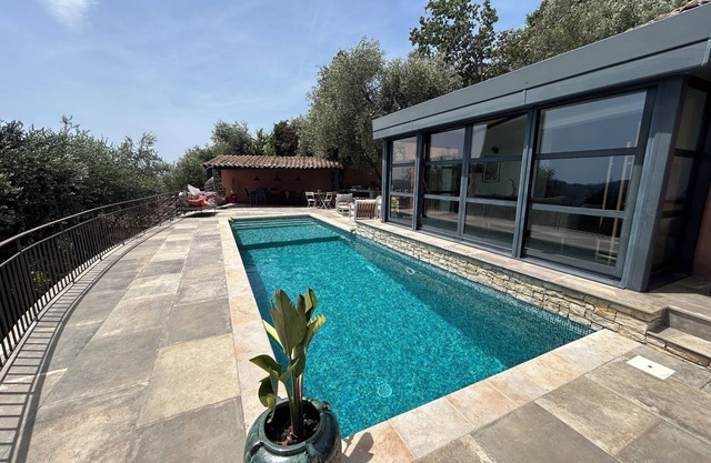 casa de vacaciones completamente renovado, con vistas al mar, piscina