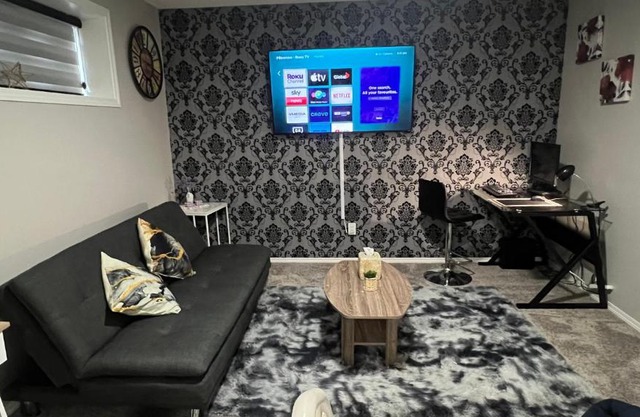 Fully Separate & Private Guest Suite