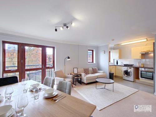 Fully Serviced Two Bed Apartment in Poplar