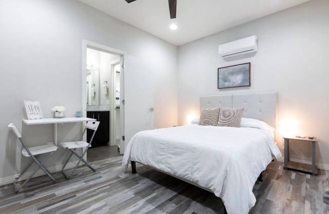 Midtown Studio w / patio privado - excelente ubicación