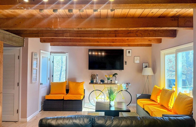 Nuevo totalmente renovado 4BR 2. 5 B a pie de la playa del estanque del centro AC Central Ropa de cama incluido
