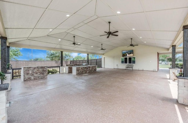 Fulshear Home & Gardens