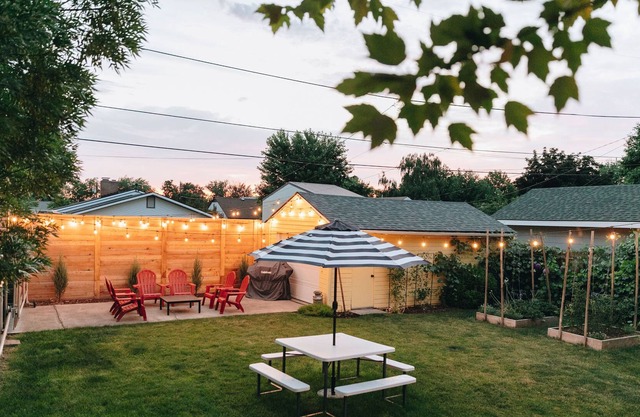 Fun family/pet friendly with king beds