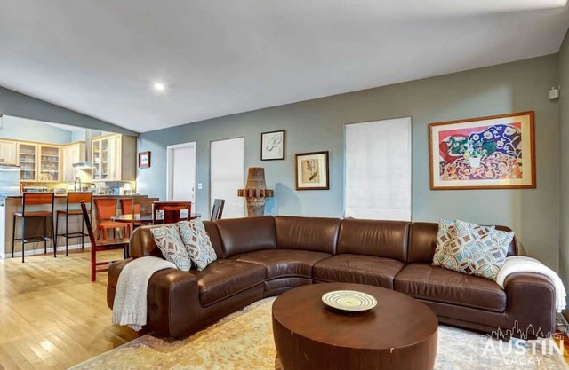 Fun For the Whole Family - Easy Access to Downtown