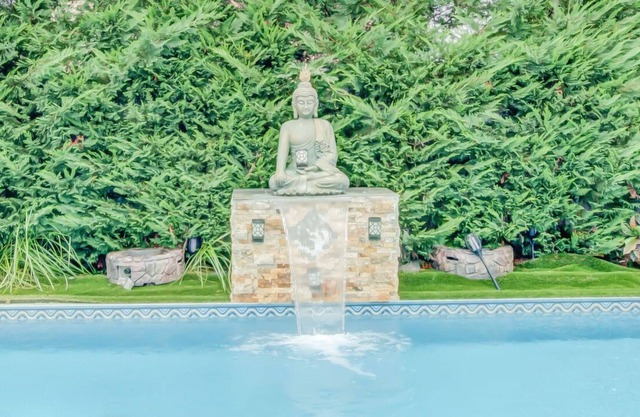 ★Fun Getaway★| Heated Pool | ♛Spa & Sauna | BBQ