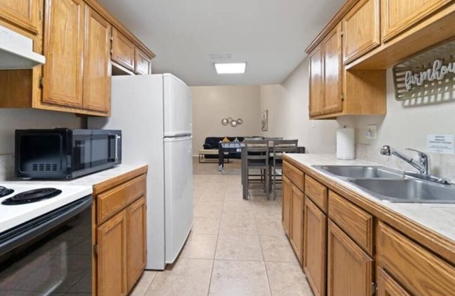 Fun, Spacious, 3 Bedroom, 2 Bath Townhome!