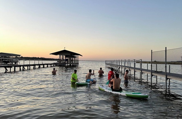 Fun Summer Lake House w/Firepit located in Ft Worth, Beds 18+, next to Marina