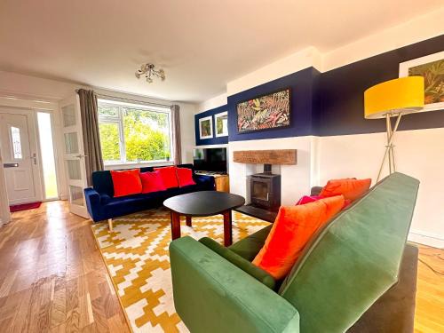 Funky 3-Bed House by Papermill, Deeside - Wirral
