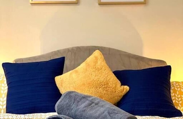 Funky Apartment - 5 minute walk to the beach!