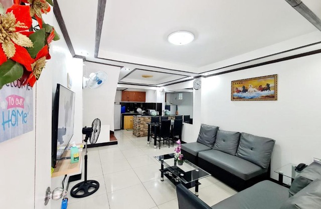 Furnished House in Calapan City Subdivision near ROBINSONS Mall L33