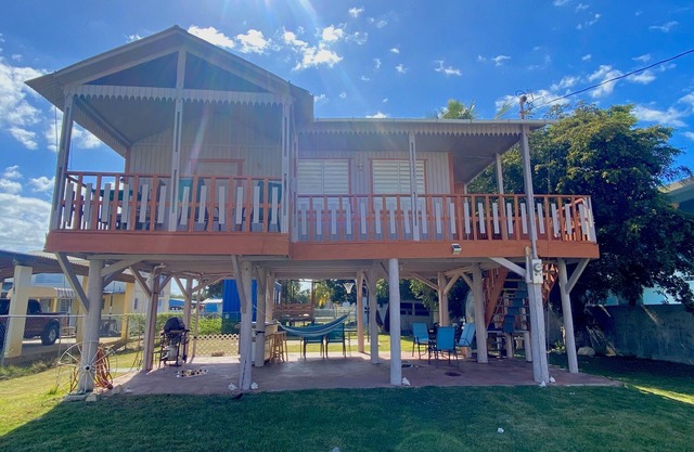 Casa Villa Amoblada en Hermosa Playa Combate / Refugio Nacional de Vida Silvestre