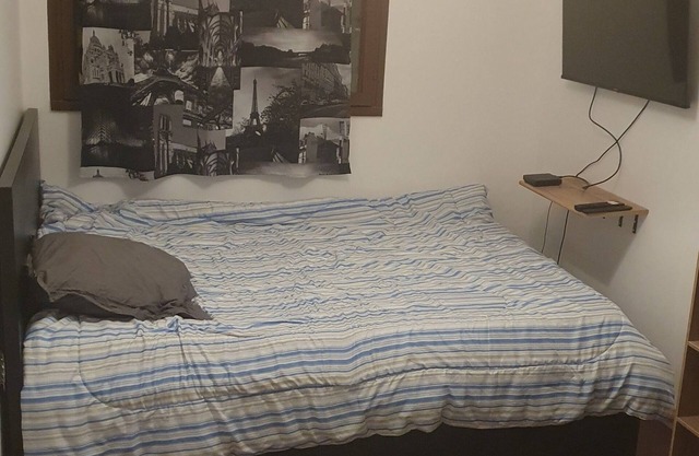 Furnished, independent 10 m2 room for rent in apartment