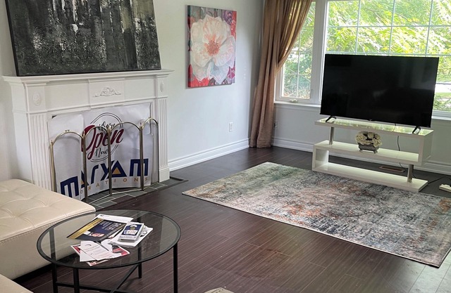 Furnished room available with a shared bathroom and kitchen.(Northyork location)