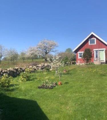 Gästhus i Slöinge nära Skrea strand