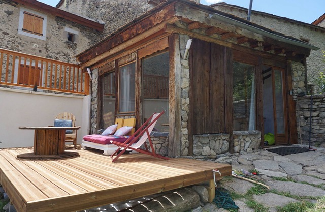 Gîte atypique 6p.jardin sauna wi-fi 1600m altitude