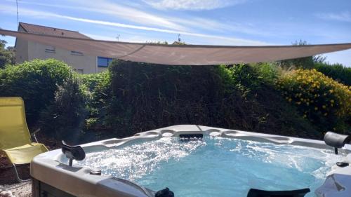 Gîte Chez Gwen et Flo avec Jardin