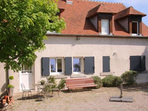 Gîte cosy avec terrasse et WiFi - 2 ch, 4 pers à Besson - FR-1-489-355