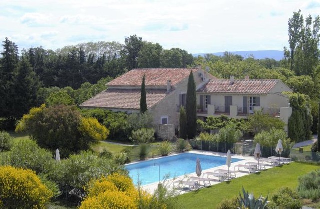 Gîte Crillon - Mas Les Fleurs d'Hilaire