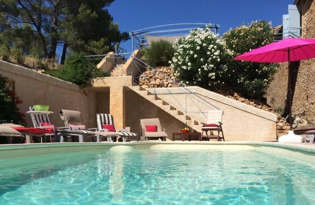 Gîte "l'horizon des Corbières", Maison en Pierre de 260 m2 Avec Piscine