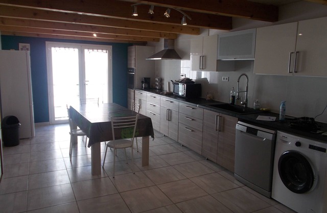 Gîte Wifi, Clim, Patio, Garage 16km Narbonne