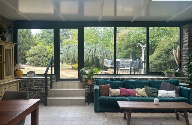 8-person gîte with large garden in Suisse Normande