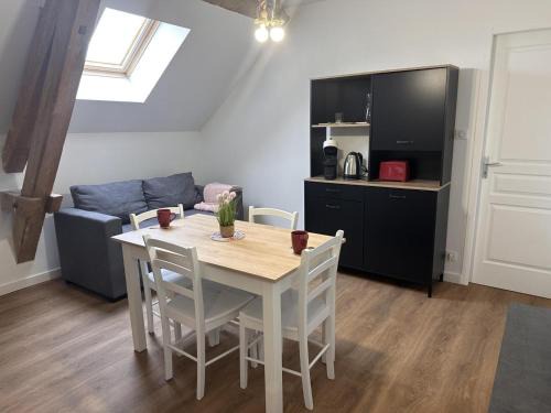 Gîte Jaune à la ferme, animaux admis, WiFi inclus - FR-1-489-560