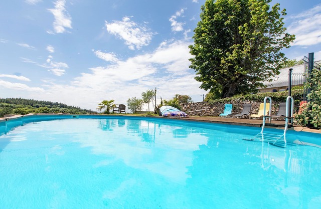 Gîte Jean Montet | Heated swimming pool | Games room | Wifi